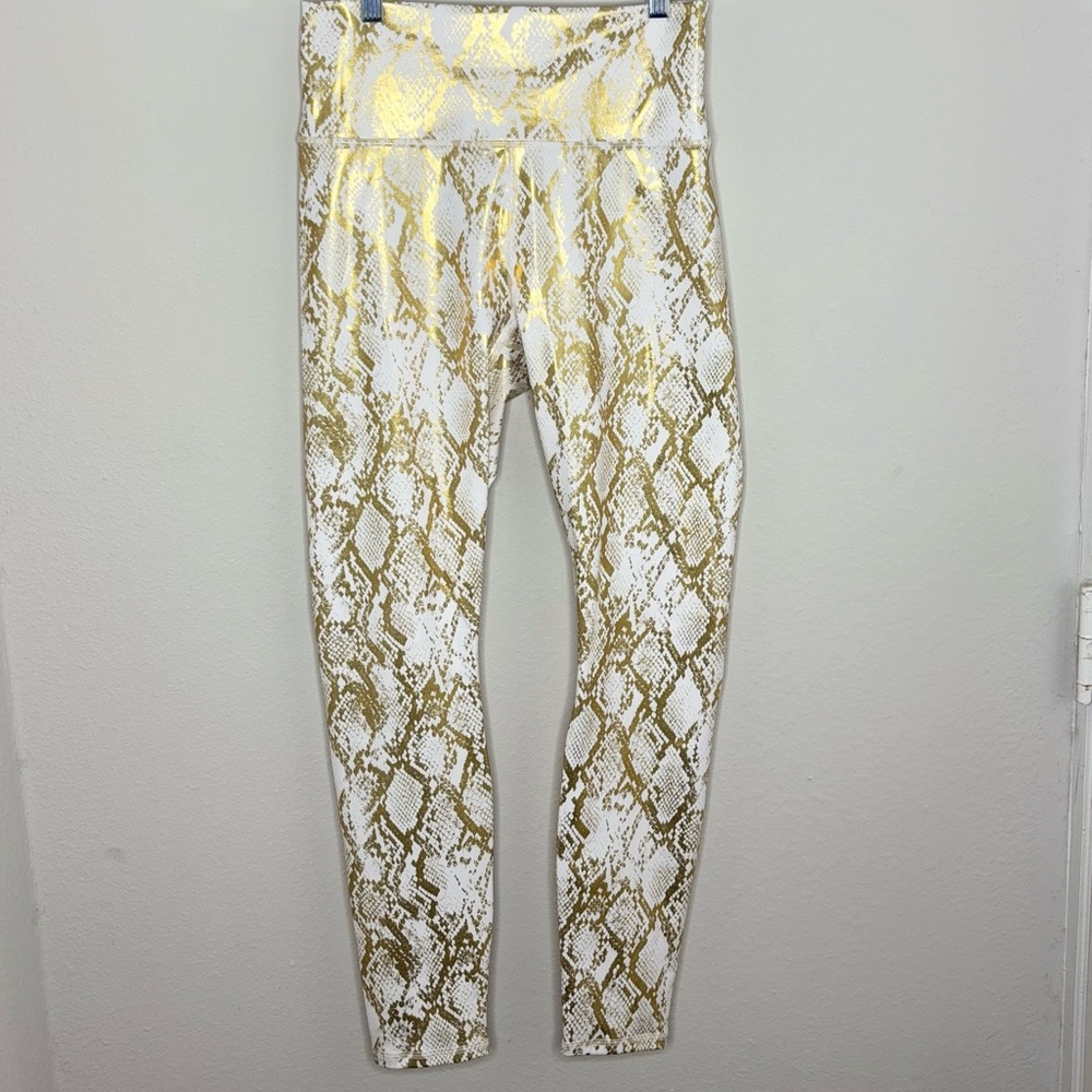 Fabletics High Waisted Foil Snake Print Leggings White/Gold Medium Gym Women’s